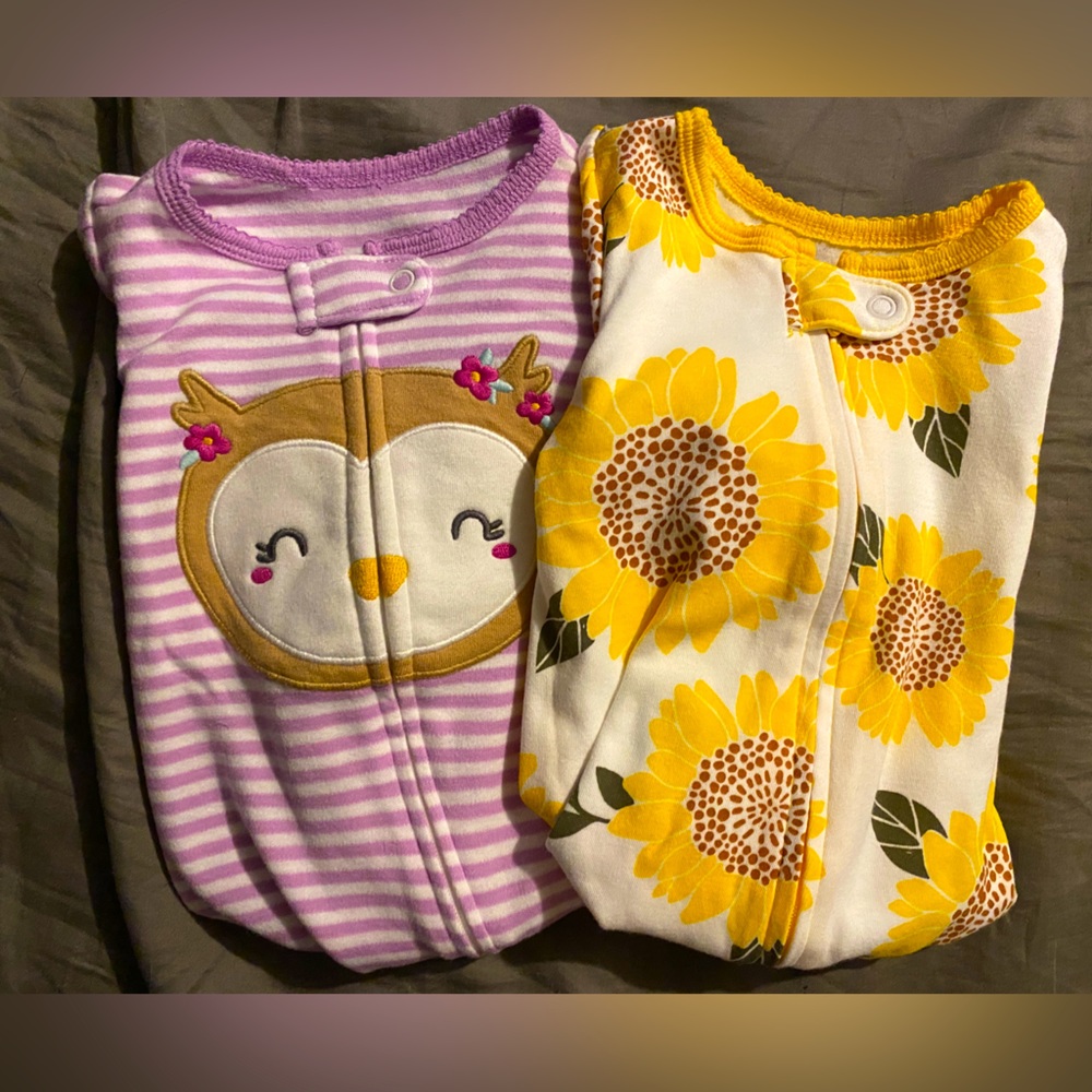 Carter’s footed onesies 0-3 months